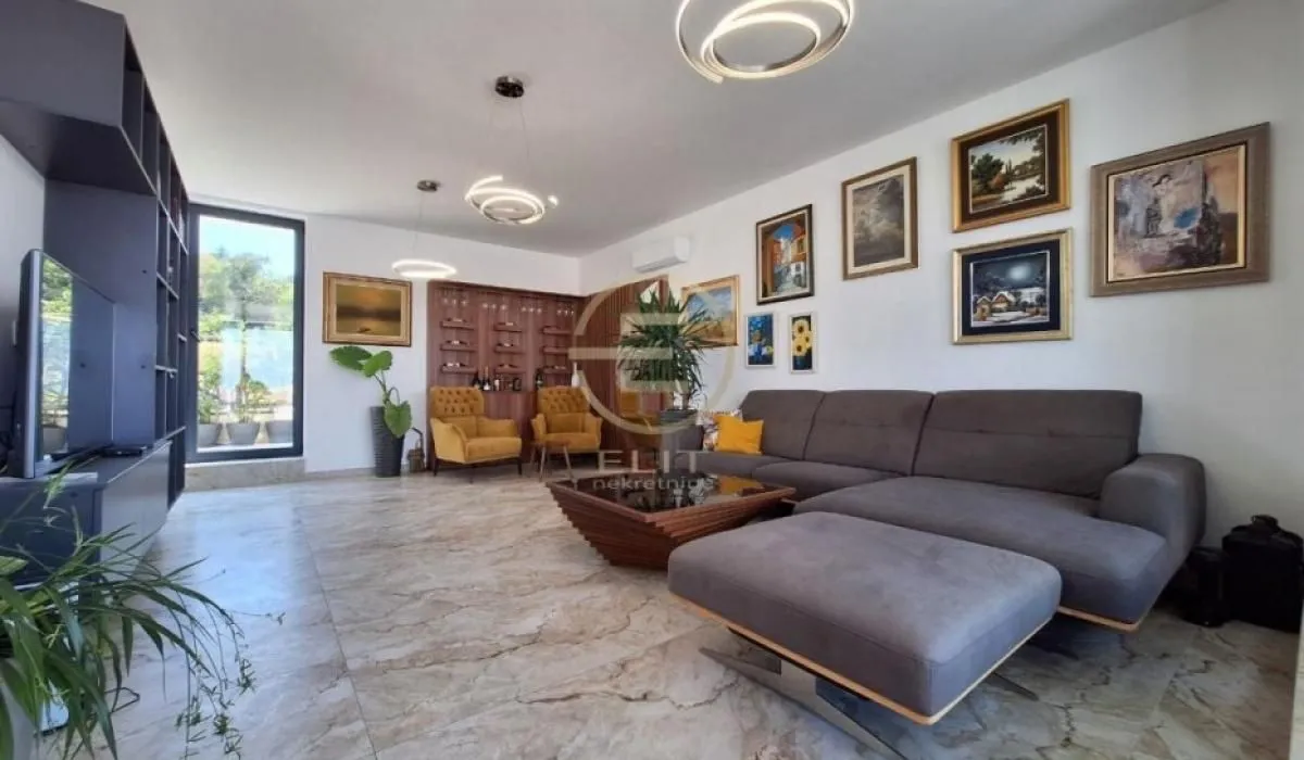 Prodaja, stan, 145m², Sremska Kamenica, Petrovaradin