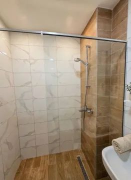 Rent, two bedroom apartment, 57m², Stari Aerodrom, Podgorica - image 11