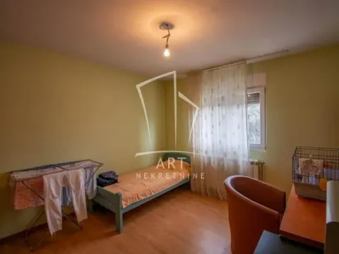 Prodaja, kuća, 238m², Petlovo Brdo, Beograd - image 5