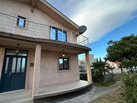 Rent, house, 170m², Gornja Gorica, Podgorica - image 2