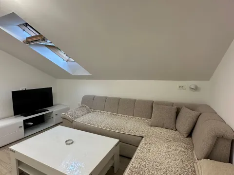 Rent, one bedroom apartment, 33m², Seljanovo, Tivat