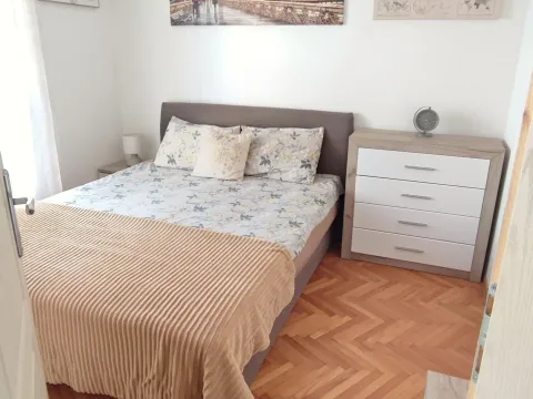 Rent, one bedroom apartment, 40m², Adok, Budva - image 6