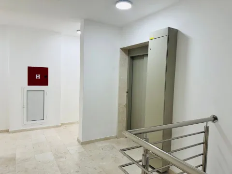 Sale, two bedroom apartment, 52m², Bečići, Budva - image 4