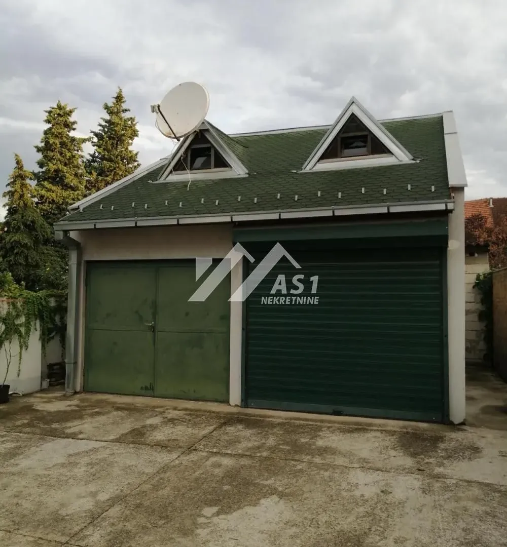 Izdavanje, parking/garaža, 15m², Adamovićevo Naselje, Novi Sad Sve Podlokacije