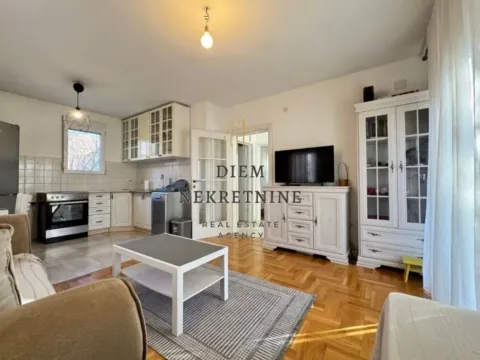 Rent, house, 70m², Velje Brdo, Podgorica - image 7