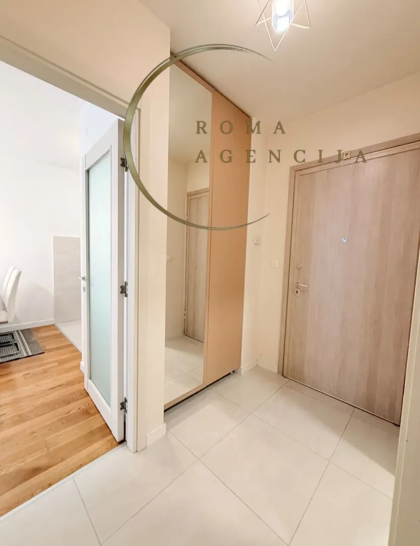 Rent, two bedroom apartment, 70m², Central Point, Podgorica
