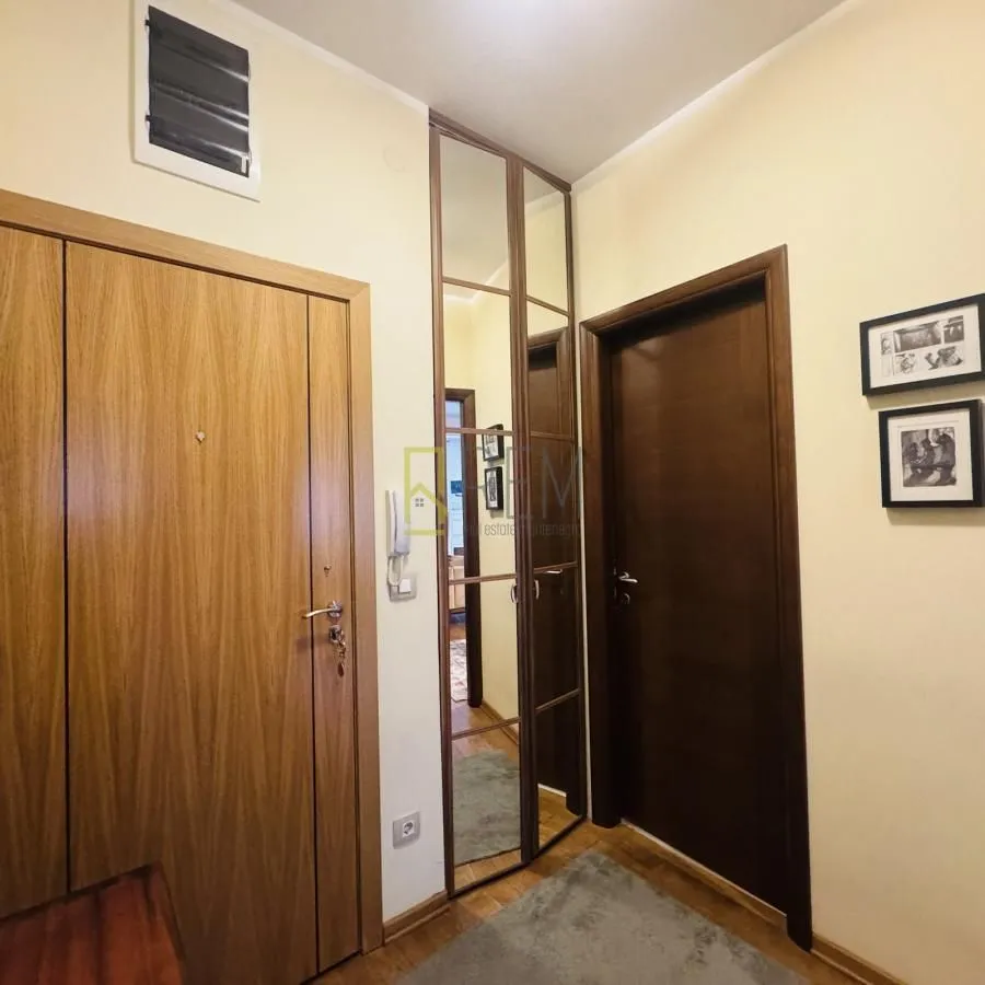 Prodaja, dvosoban stan, 62m², Podgorica, Crna Gora