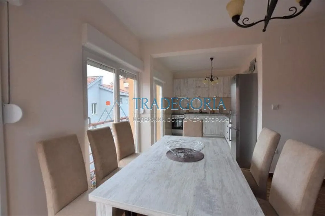 Prodaja, četvorosoban stan, 160m², Petrovac, Budva