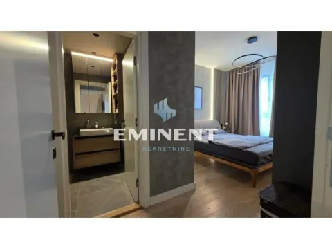 Izdavanje, trosoban stan, 79m², Savski Venac, Beograd - image 12