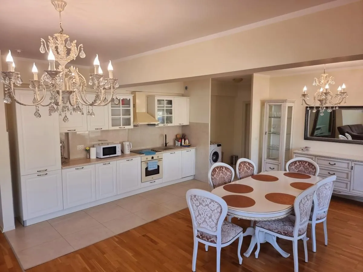 Rent, three bedroom apartment, 134m², Bečići, Budva