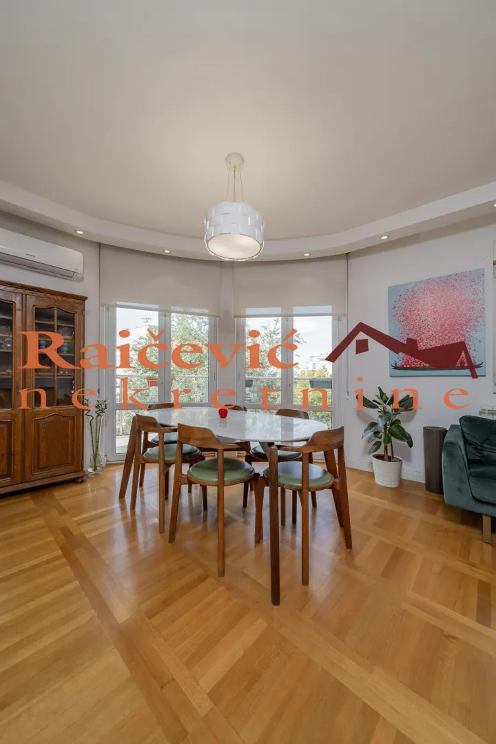 Prodaja, trosoban stan, 87m², Vračar Sve Podlokacije, Beograd