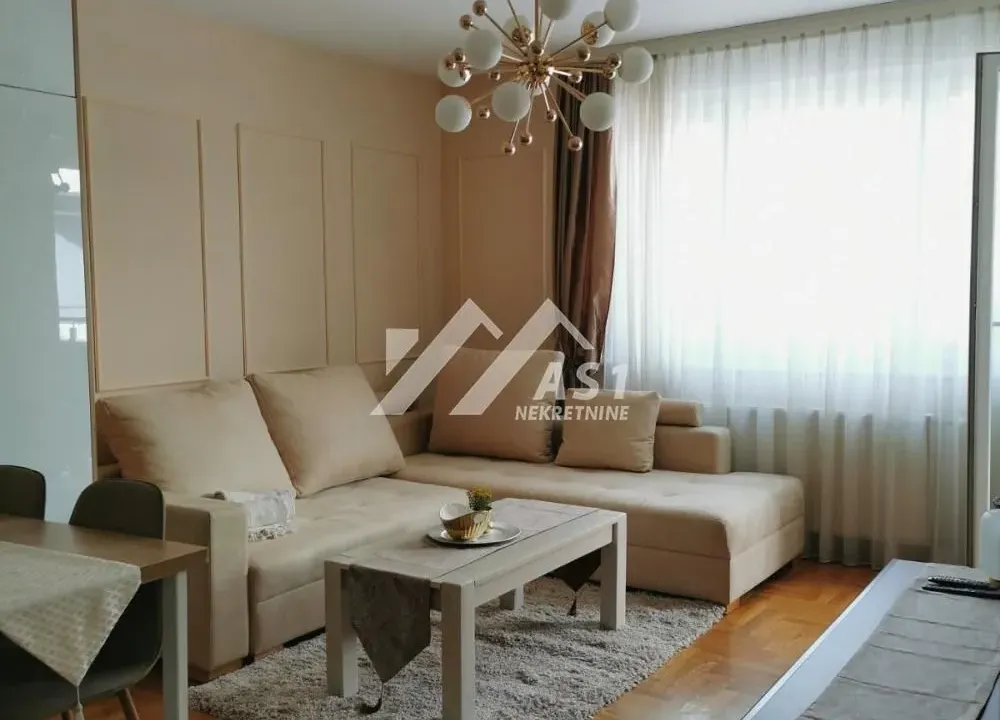 Rent, one bedroom apartment, 37m², Bulevar Oslobodjenja, Novi Sad Sve Podlokacije