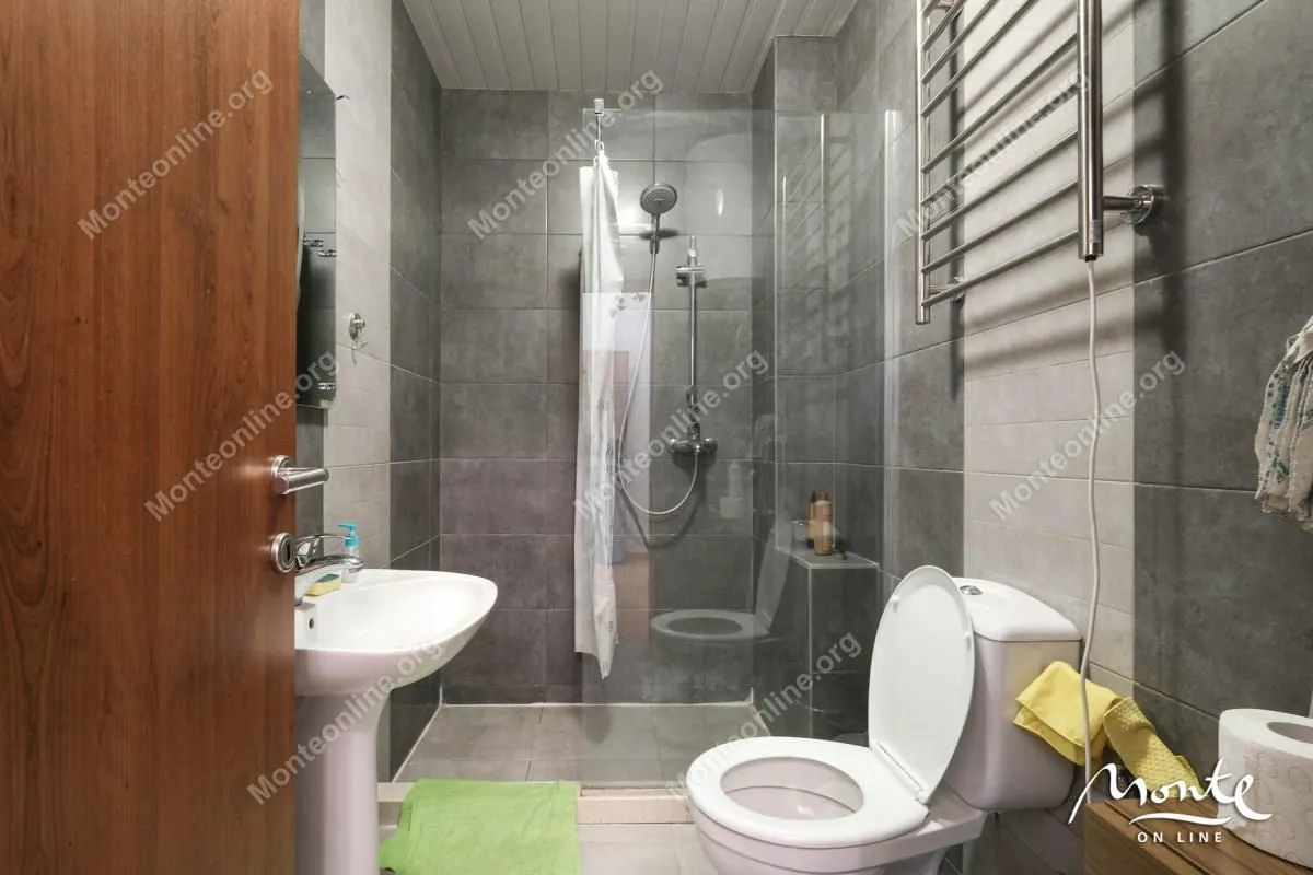 Prodaja, trosoban stan, 130m², Risan, Kotor