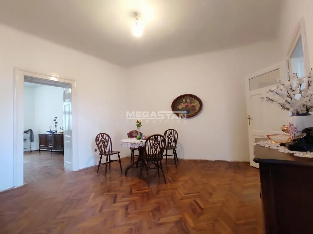 Prodaja, dvosoban stan, 87m², Stari Grad, Beograd