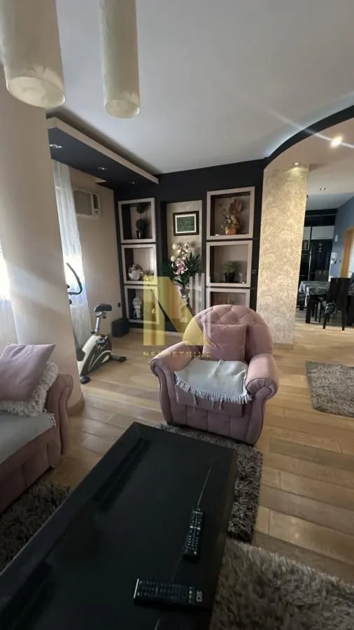 Izdavanje, stan, 126m², Adamovićevo Naselje, Novi Sad Sve Podlokacije