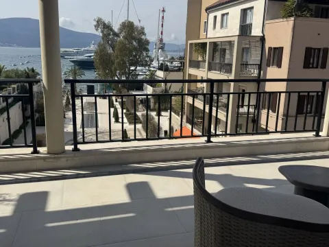 Prodaja, trosoban stan, 247m², Porto Montenegro, Tivat - image 32
