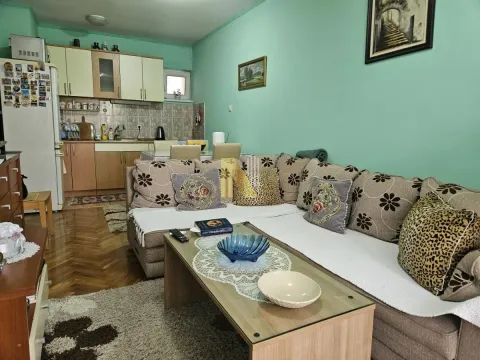 Prodaja, dvosoban stan, 44m², Cara Dušana, Novi Sad Sve Podlokacije - image 3