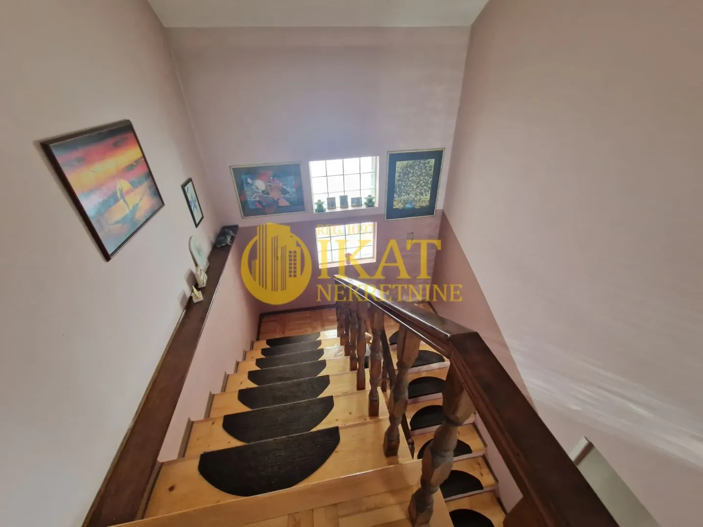 Sale, house, 250m², Bežanija, Beograd