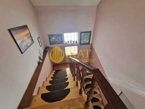 Sale, house, 250m², Bežanija, Beograd - image 8