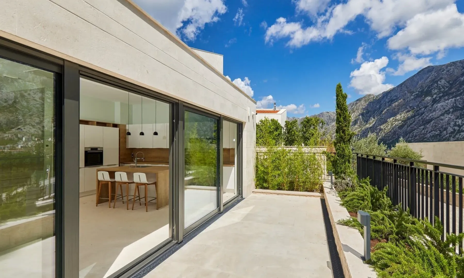Sale, house, 479m², Prčanj, Kotor