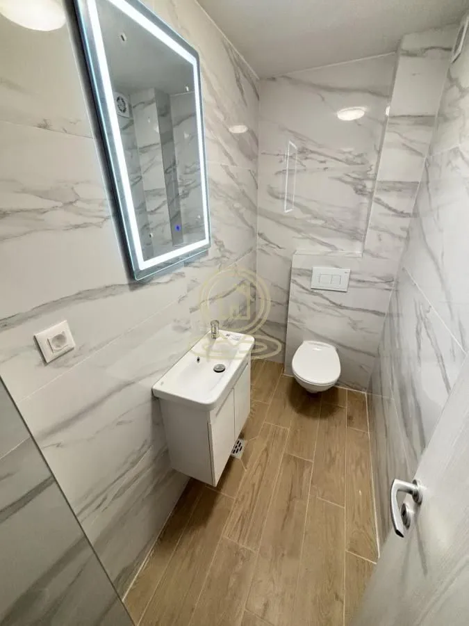 Prodaja, trosoban stan, 72m², Pantelej, Niš