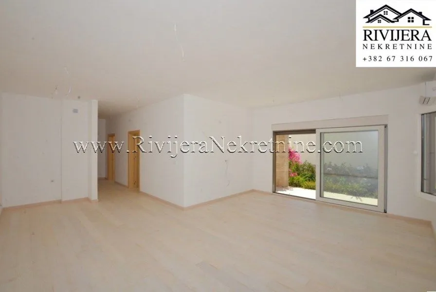 Sale, two bedroom apartment, 105m², Igalo, Herceg Novi