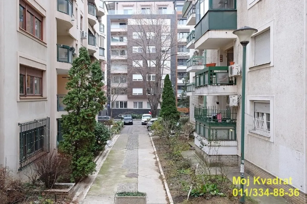 Sale, two bedroom apartment, 74m², Vukov Spomenik, Zvezdara Sve Podlokacije
