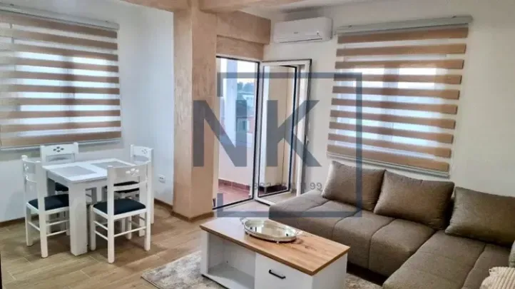 Izdavanje, garsonjera, 32m², Blok 9, Podgorica