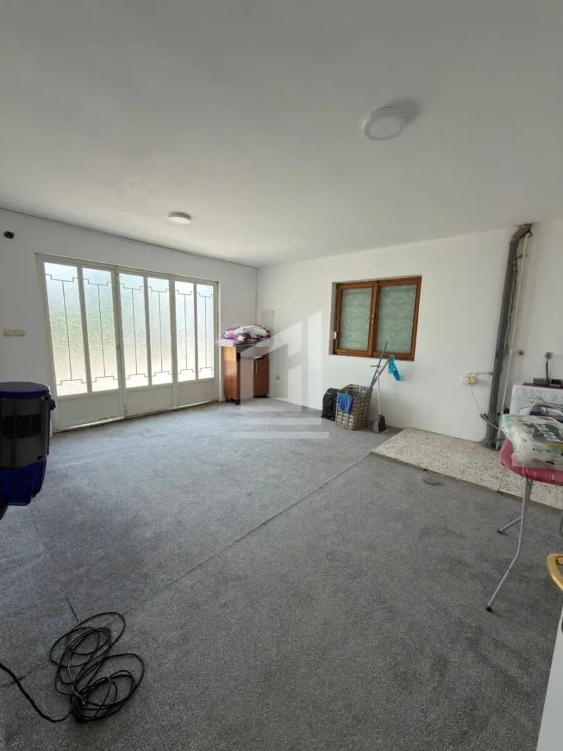 Rent, house, 190m², Dalmatinska ulica, Podgorica