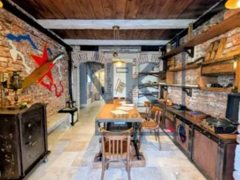 Izdavanje, poslovni prostor, 42m², Centar, Podgorica - image 7