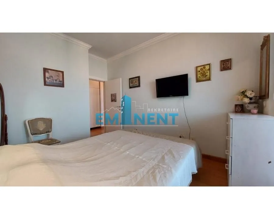 Izdavanje, dvosoban stan, 60m², Zvezdara Sve Podlokacije, Beograd