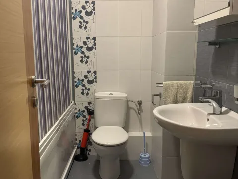Izdavanje, dvosoban stan, 57m², Stari Aerodrom, Podgorica - image 9