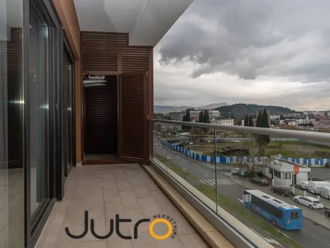 Izdavanje, trosoban stan, 120m², Podgorica, Crna Gora - image 2