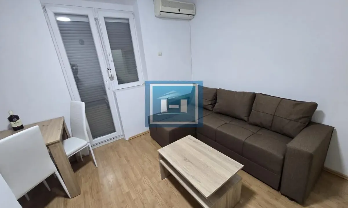 Izdavanje, jednosoban stan, 40m², Vranje, Srbija