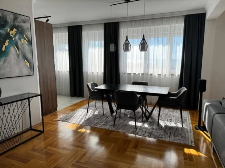 Prodaja, dvosoban stan, 107m², Centar, Bar