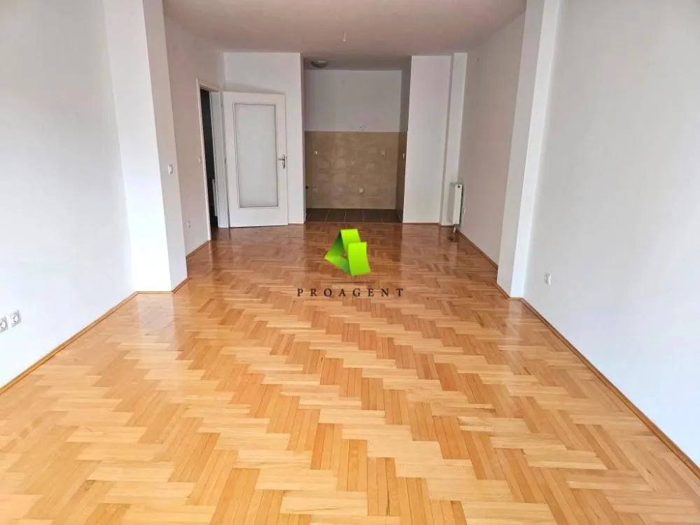 Sale, two bedroom apartment, 79m², Medijana, Niš