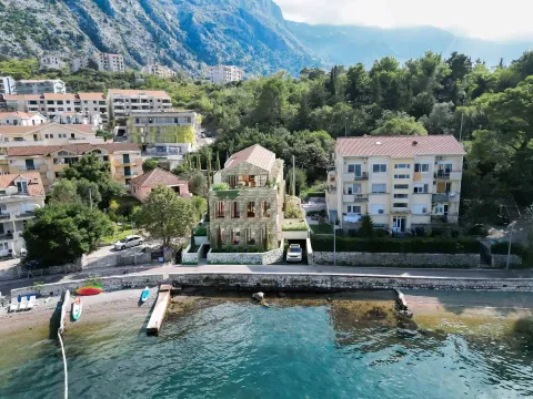 Prodaja, trosoban stan, 121m², Dobrota, Kotor - image 23