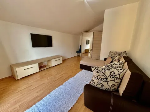 Sale, one bedroom apartment, 46m², Bečići, Budva - image 4