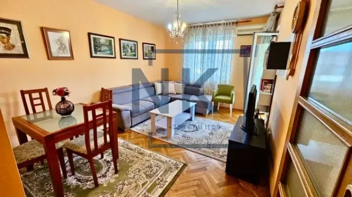 Izdavanje, jednosoban stan, 49m², Stari Aerodrom, Podgorica