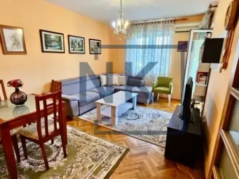 Izdavanje, jednosoban stan, 49m², Stari Aerodrom, Podgorica