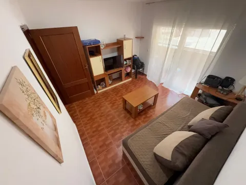 Rent, one bedroom apartment, 55m², Budva, Crna Gora - image 18