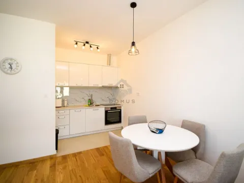 Izdavanje, jednosoban stan, 47m², City Kvart, Podgorica - image 4