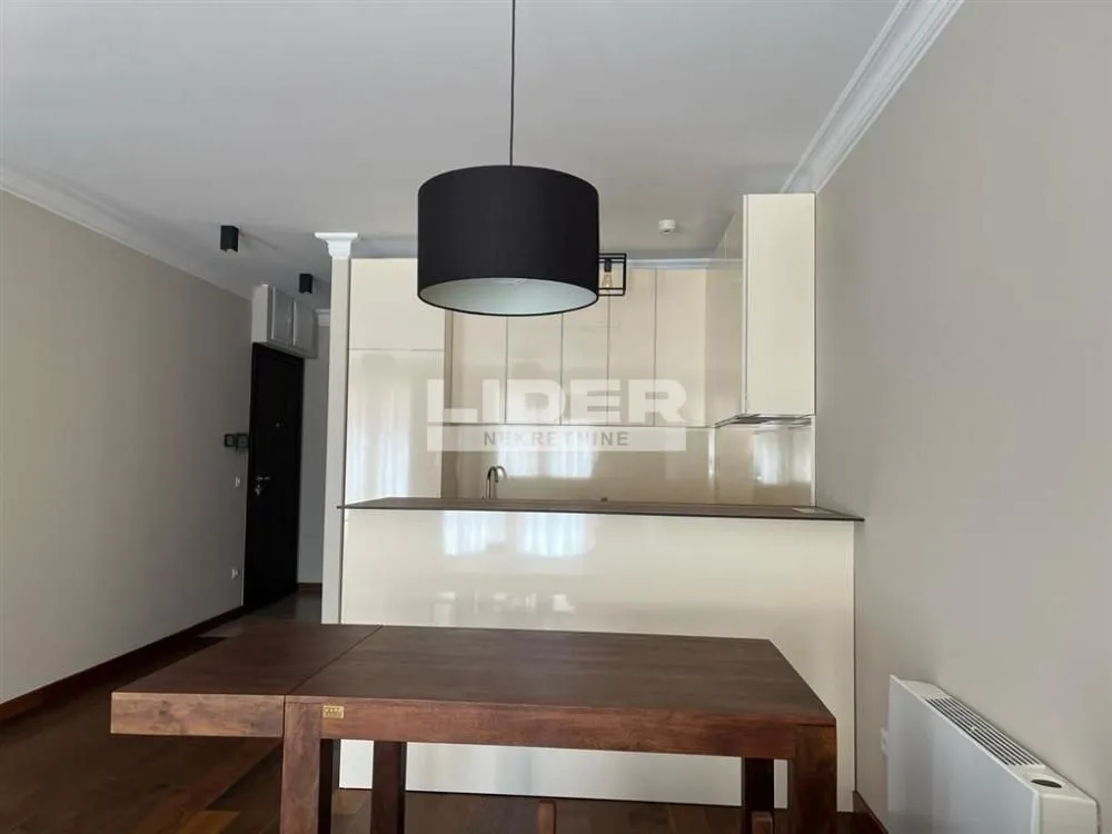 Izdavanje, trosoban stan, 75m², Čubura, Beograd