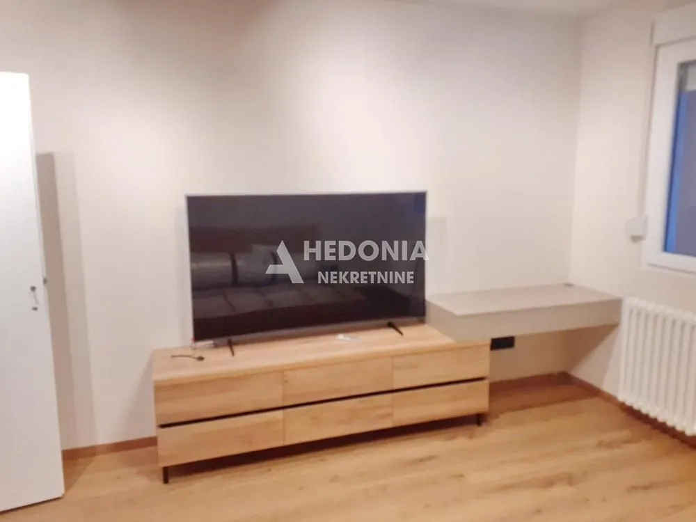 Rent, two bedroom apartment, 66m², Novi Beograd Sve Podlokacije, Beograd