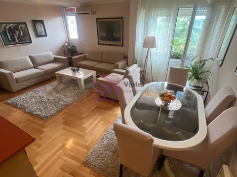 Sale, three bedroom apartment, 100m², Blok 5, Podgorica - image 12