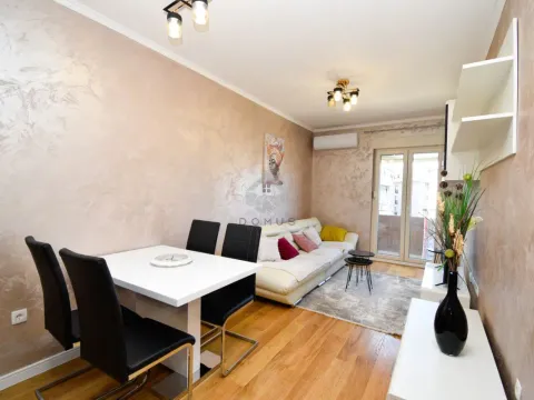 Izdavanje, jednosoban stan, 42m², Central Point, Podgorica - image 12