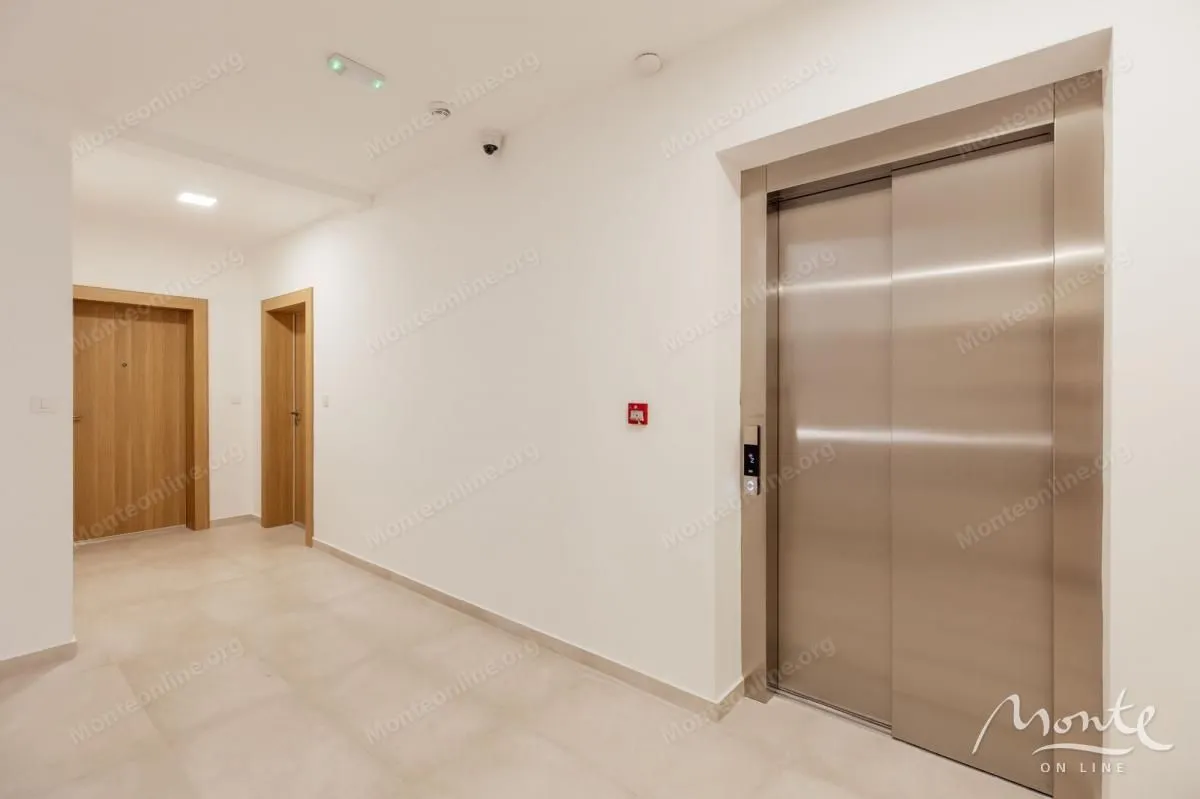 Prodaja, jednosoban stan, 65m², Herceg Novi, Crna Gora