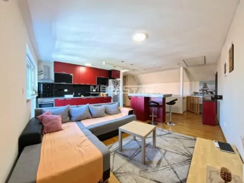 Sale, house, 235m², Voždovac Sve Podlokacije, Beograd - image 12