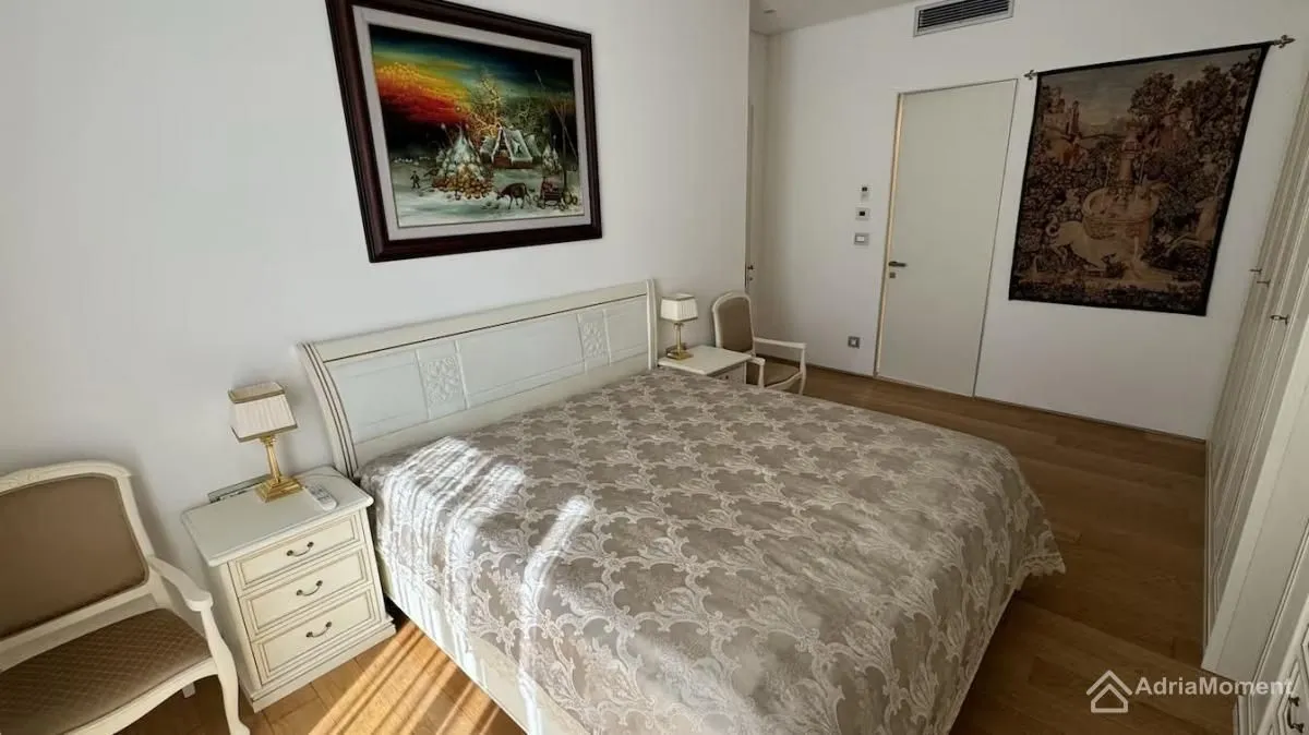 Sale, two bedroom apartment, 141m², Centar, Budva