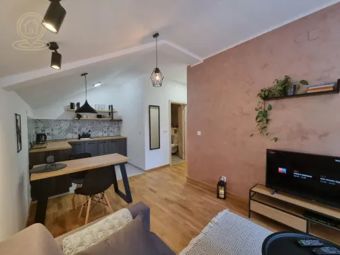 Izdavanje, jednosoban stan, 38m², Grbavica, Novi Sad Sve Podlokacije - image 3